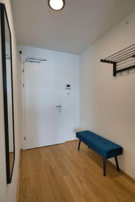 Modern Apartment Near Stadtpark Bécs Kültér fotó