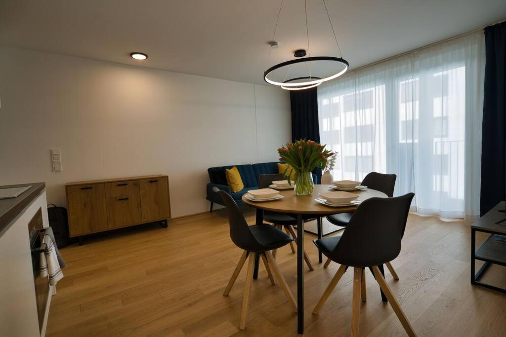 Modern Apartment Near Stadtpark Bécs Kültér fotó