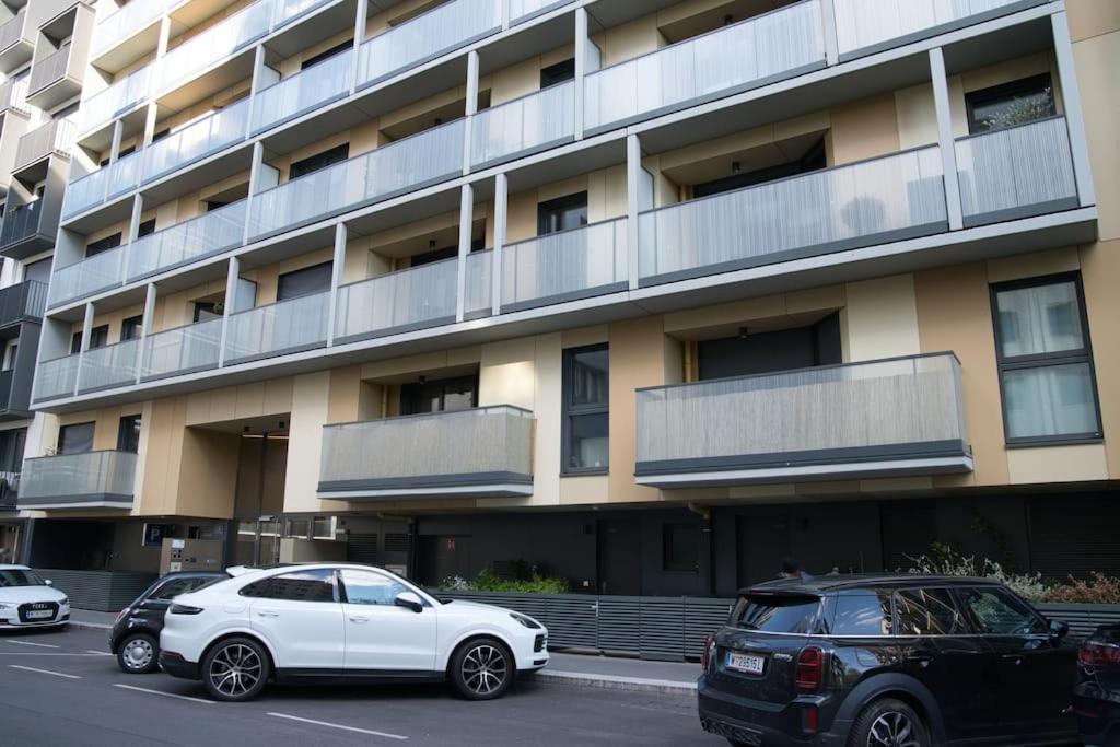 Modern Apartment Near Stadtpark Bécs Kültér fotó